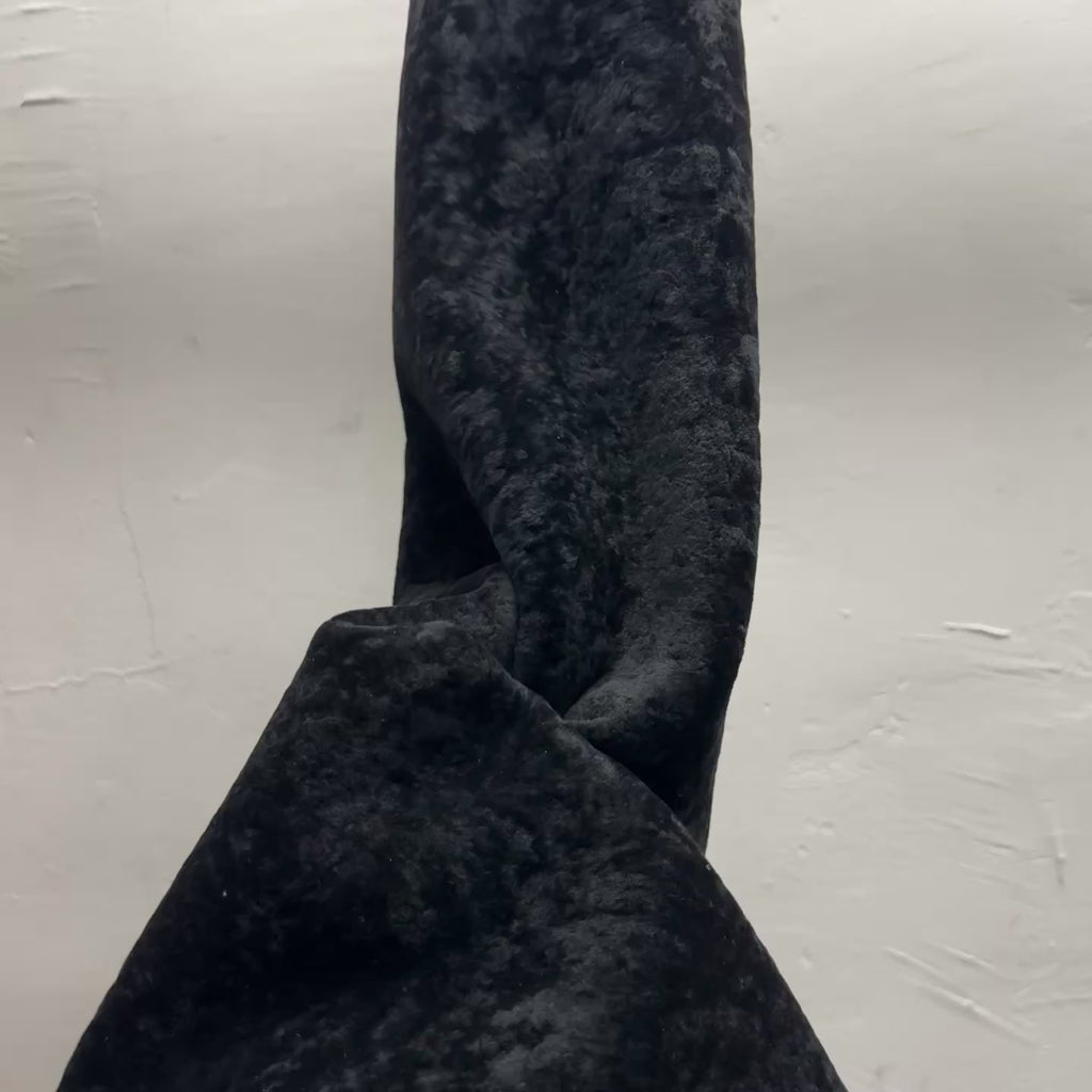 Premium Astrakhan Shearling – Soft, Curly Lamb Fur for Luxury Fashion & Accessories